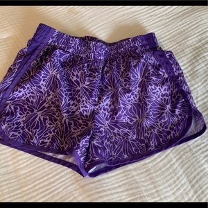 Champion Girls athletics shorts M (7-8)